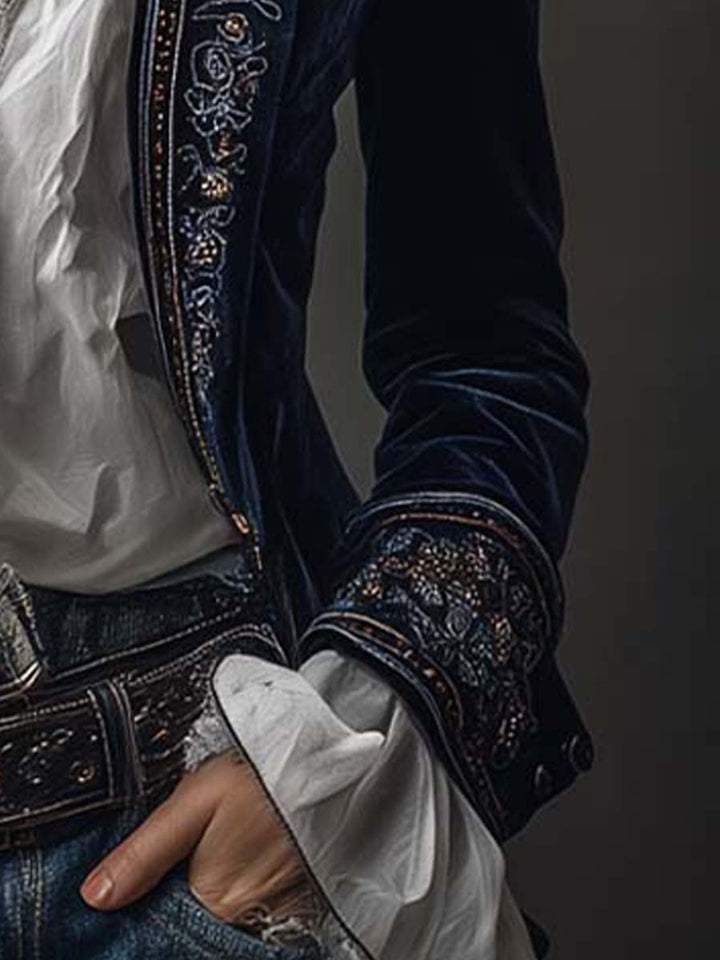 Amelia™ | Elegant Embroidered Velvet Coat