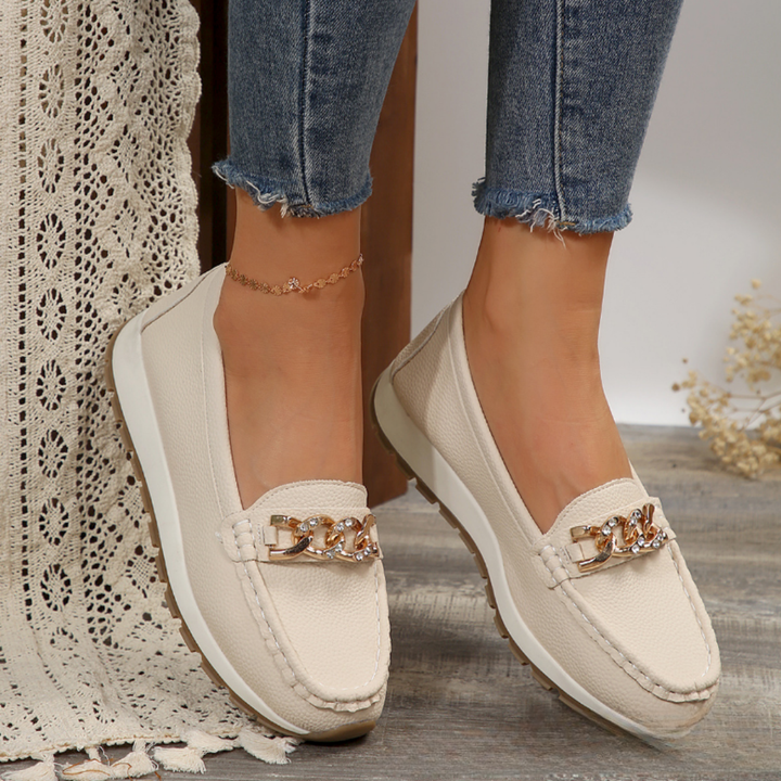 Evelyn - Loafers with Diamond Buckle