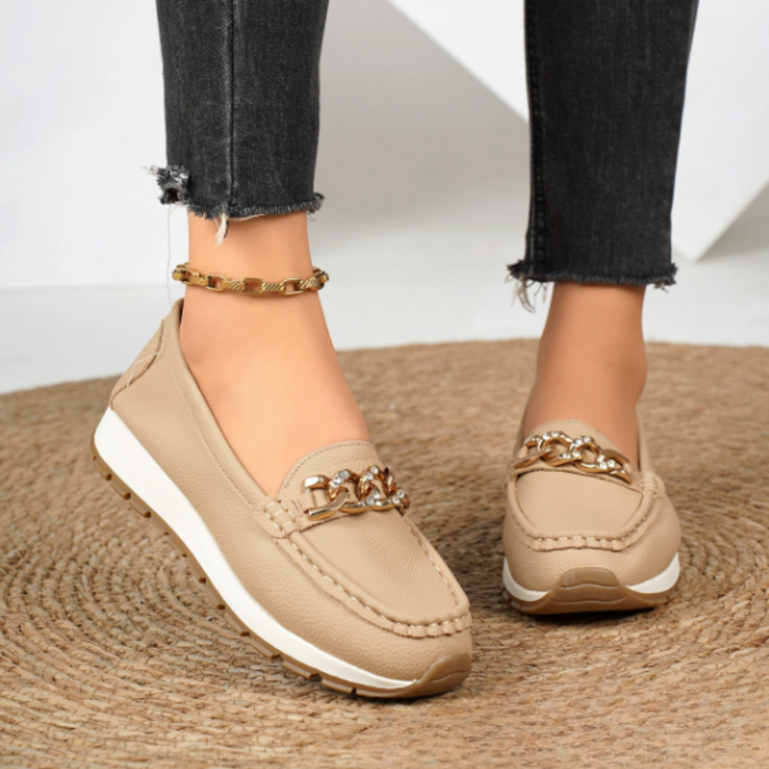 Evelyn - Loafers with Diamond Buckle