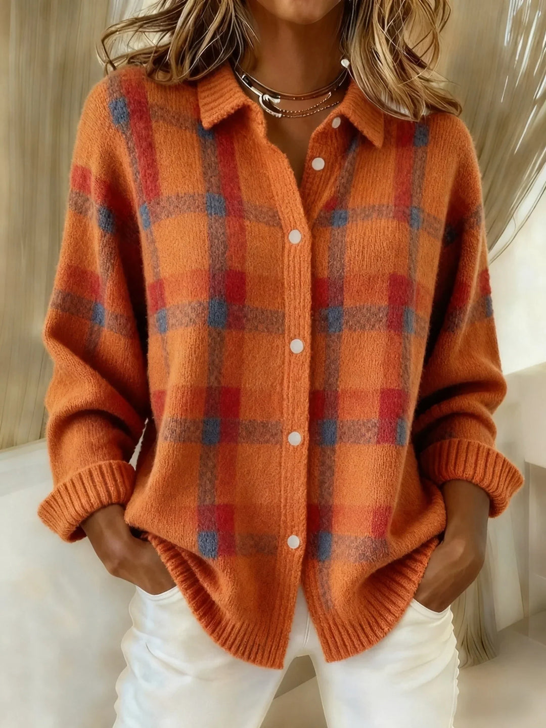 Victoria | Retro Plaid Sweater with Casual Contrast