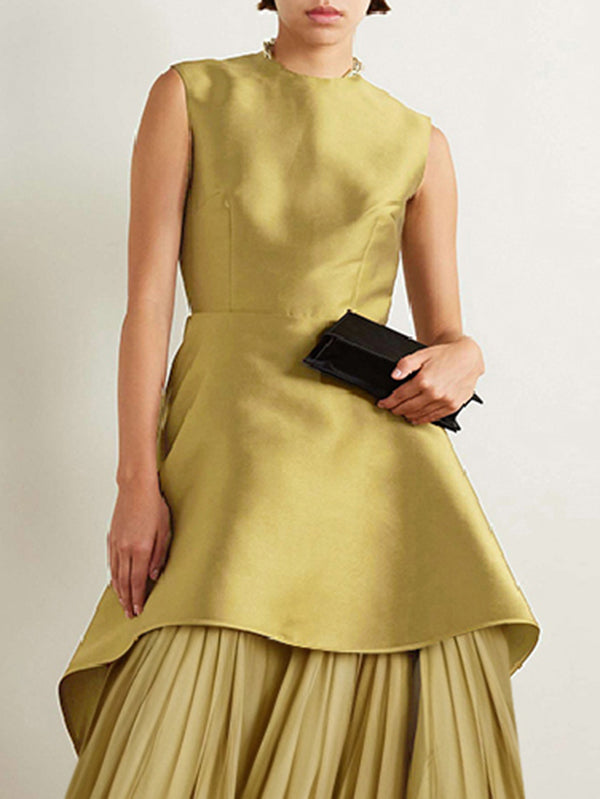 Solid Color A-Line Maxi Dress with Loose Pleats and Tiered Round Neck Design