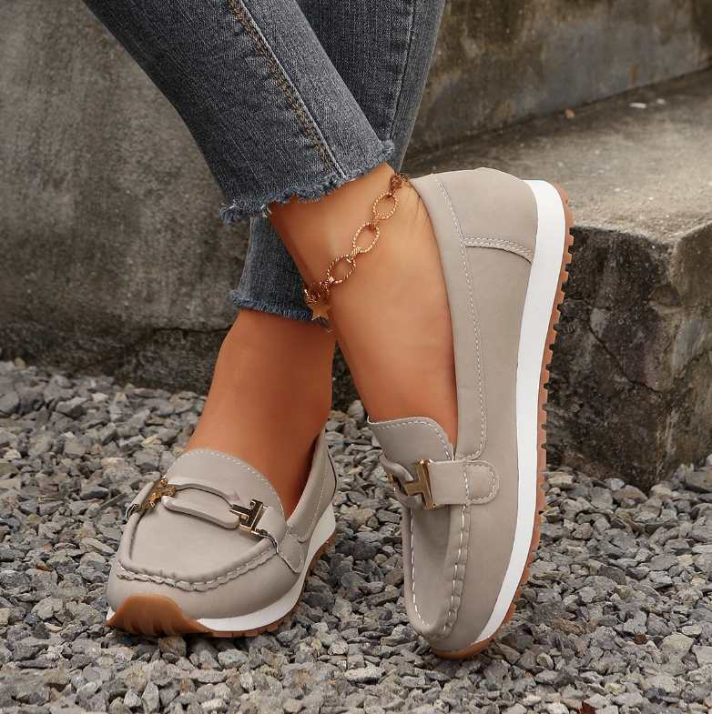 Emelia - Premium Chain-Detail Loafers