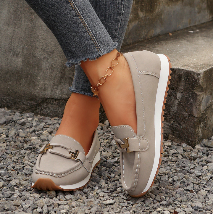 Emelia - Premium Chain-Detail Loafers