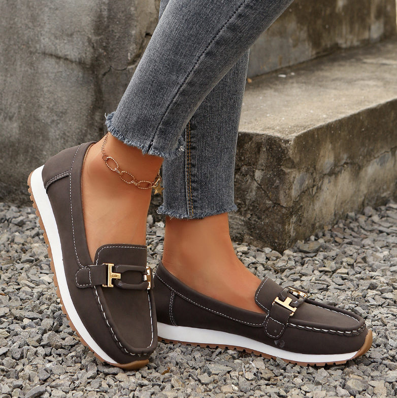 Emelia - Premium Chain-Detail Loafers