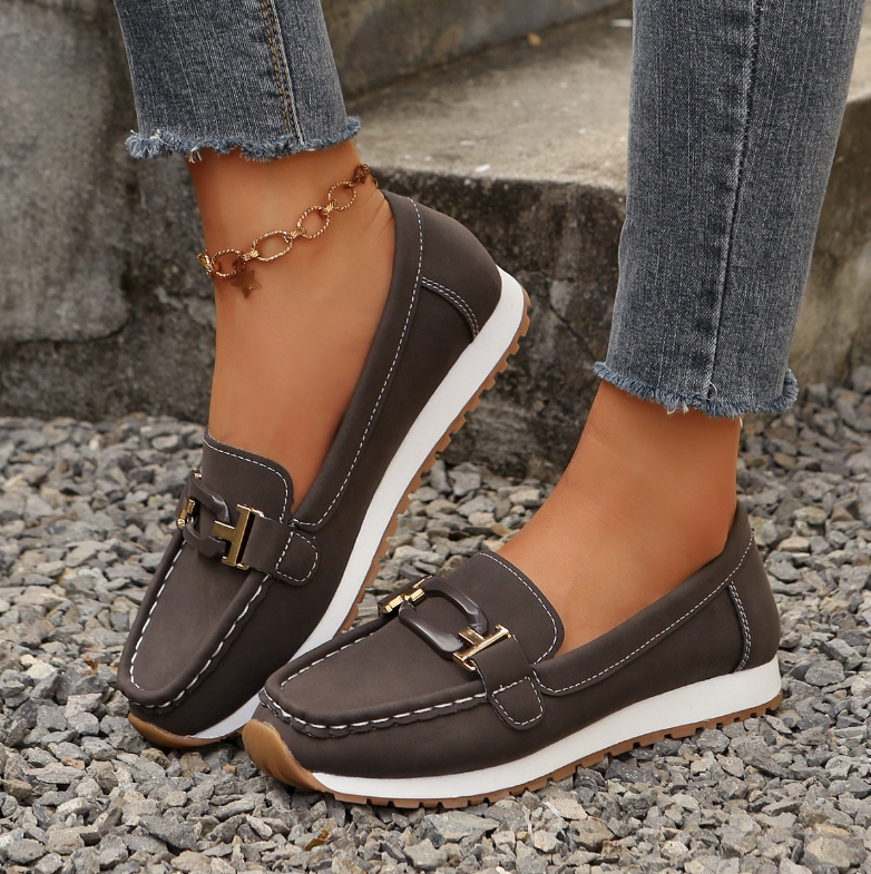 Emelia - Premium Chain-Detail Loafers