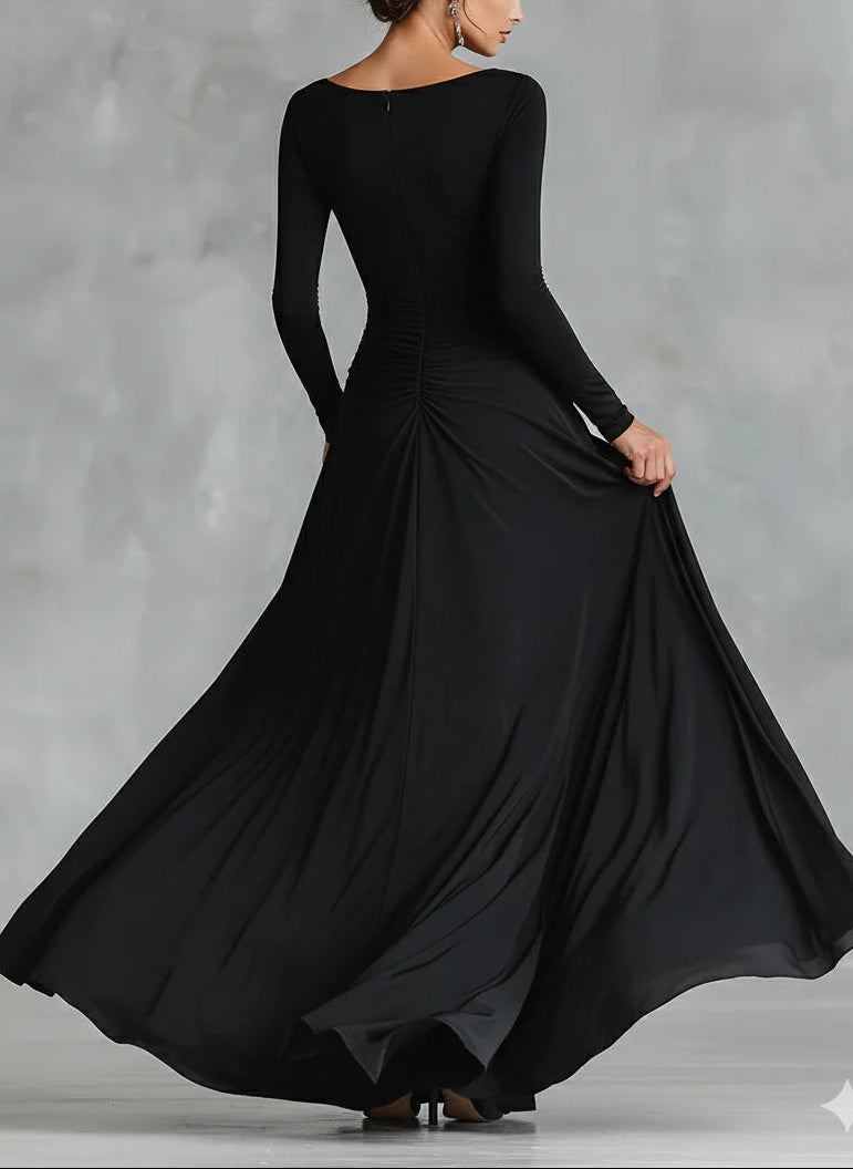Luna | Long Boat-Neck Dress with Pleated Crepe Design