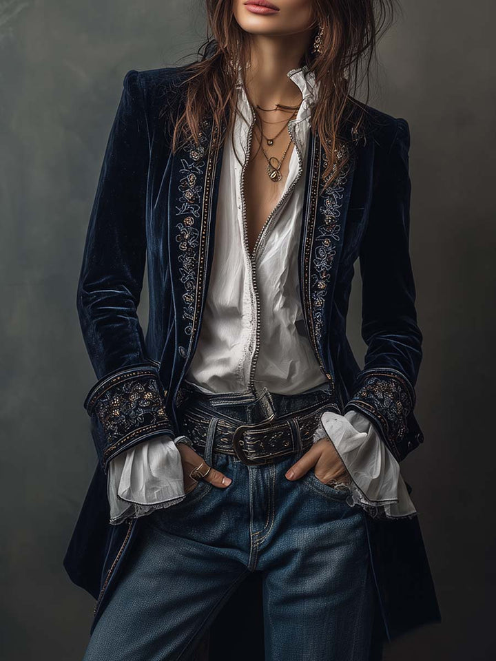 Amelia™ | Elegant Embroidered Velvet Coat